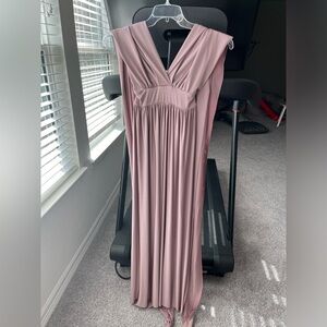 David's Bridal versa bridesmaid dress size XS worn once for a wedding!
